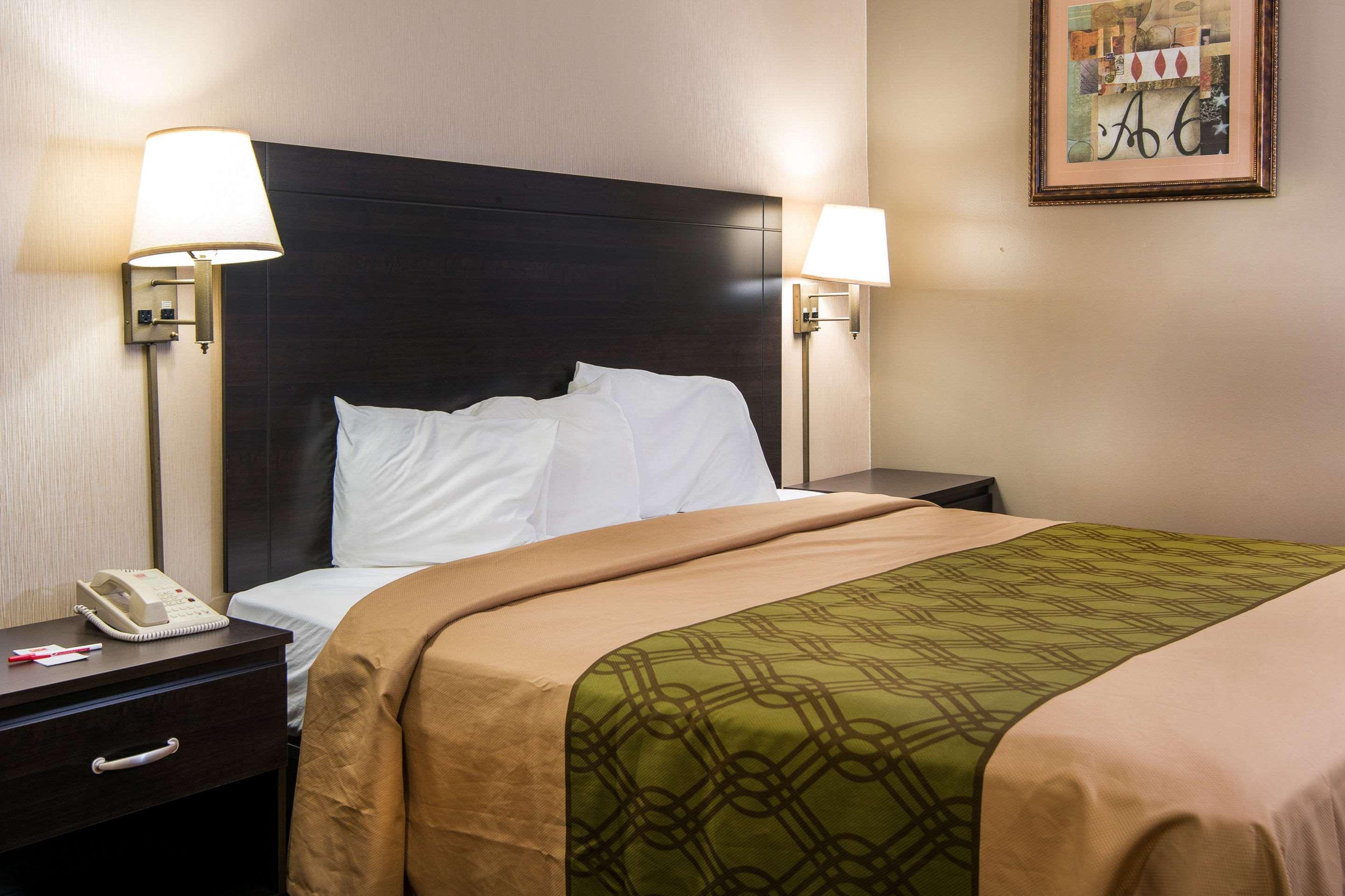 Econo Lodge Selma Екстериор снимка