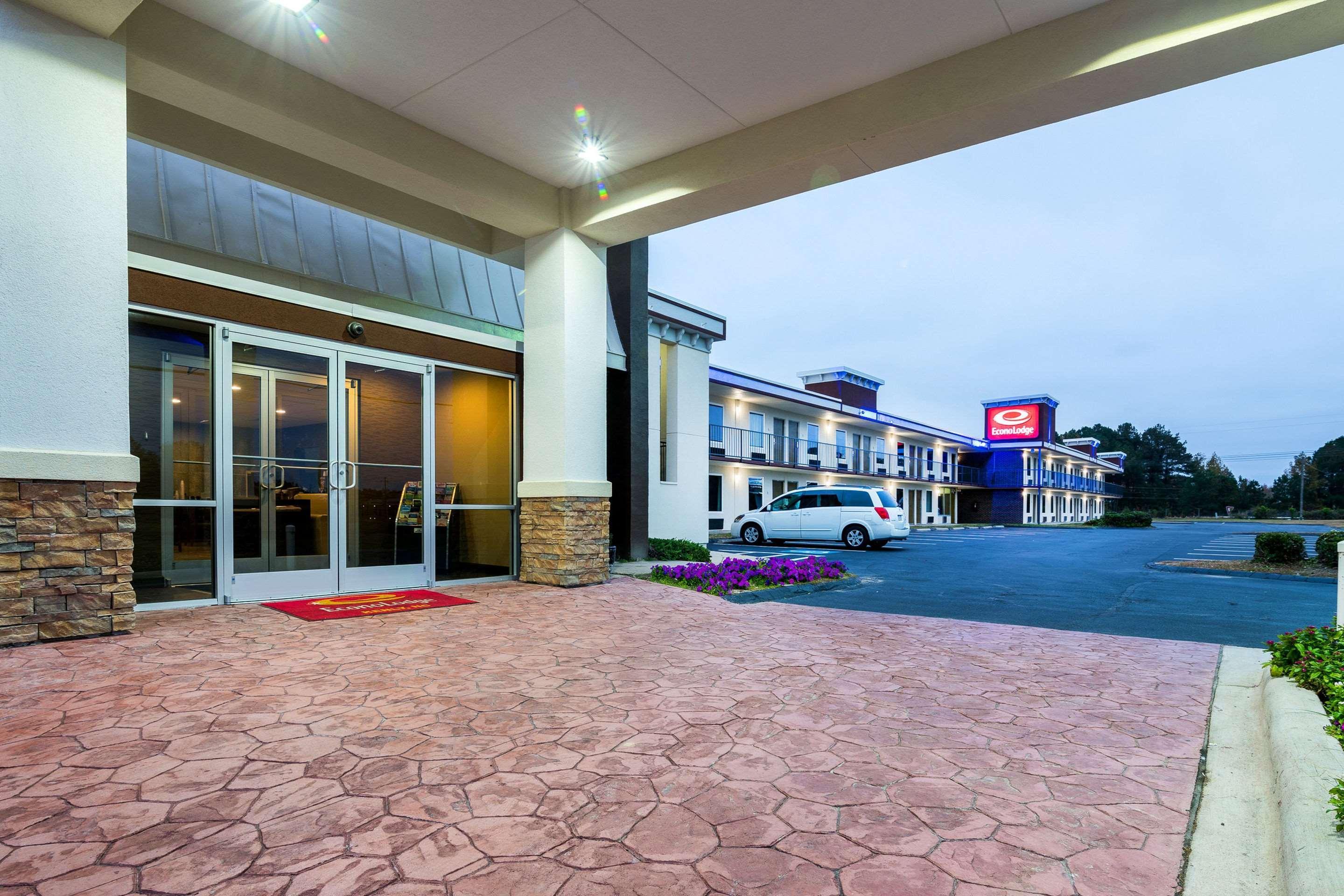 Econo Lodge Selma Екстериор снимка