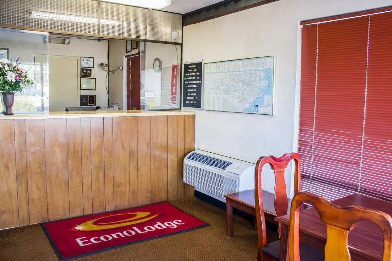 Econo Lodge Selma Екстериор снимка