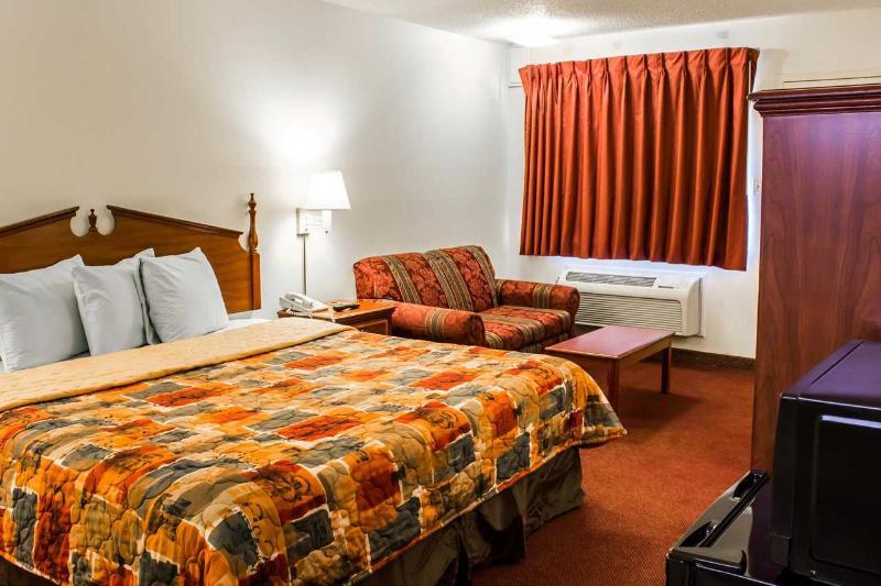 Econo Lodge Selma Екстериор снимка